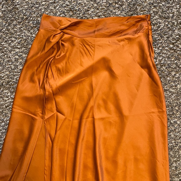 Adorable burnt orange skirt from forever 21 - Picture 1 of 4